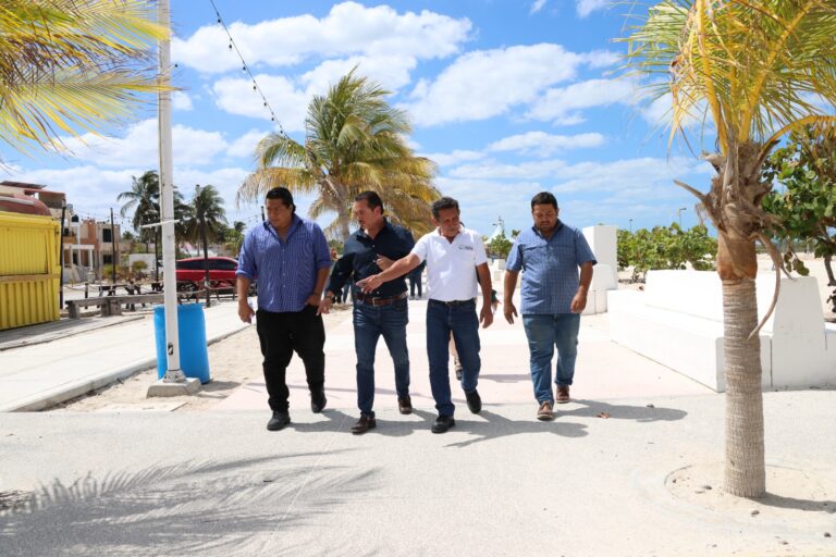 PROGRESO | EL ALCALDE INTERINO DE PROGRESO, ROGER GÓMEZ ORTEGÓN, SUPERVISÓ AVANCES EN EL  MANTENIMIENTO DEL MALECÓN INTERNACIONAL