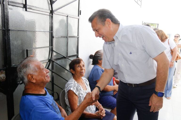 MÉRIDA | El Ayuntamiento lleva servicios de salud a los adultos mayores en situación de vulnerabilidad