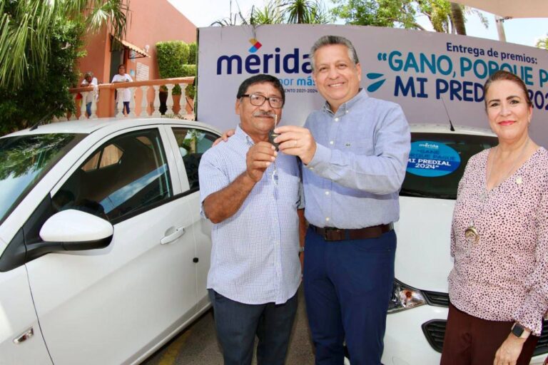 MÉRIDA | El Ayuntamiento entrega automóviles del sorteo “Gano, porque pago mi predial 2024”