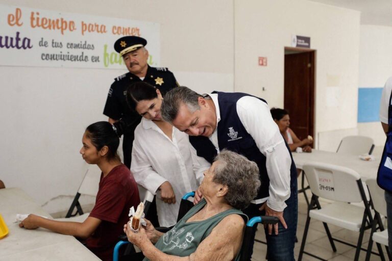 MÉRIDA | Las autoridades municipales recorren los 64 refugios habilitados, que brindaron albergue y alimento más de 200 personas.