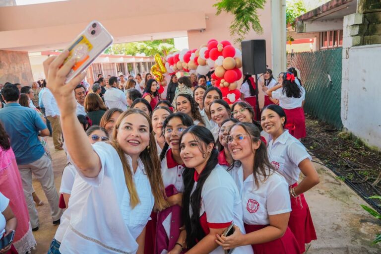 MÉRIDA |  Convoca Cecilia Patrón a jóvenes para crear estrategias de innovación pública.