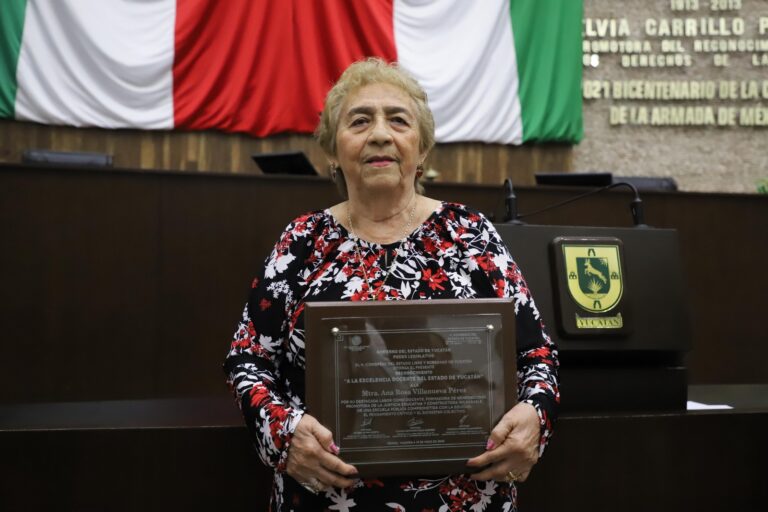 CONGRESO | EL CONGRESO DEL ESTADO RECONOCE LA LABOR INCANSABLE DE LA MAESTRA ANA ROSA VILLANUEVA PÉREZ