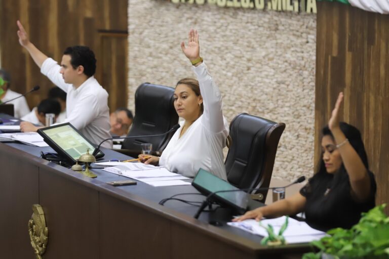 CONGRESO | ANTE EL CONGRESO DEL ESTADO, RINDE COMPROMISO CONSTITUCIONAL EL TITULAR DEL ÓRGANO INTERNO DE CONTROL DEL IEPAC YUCATÁN