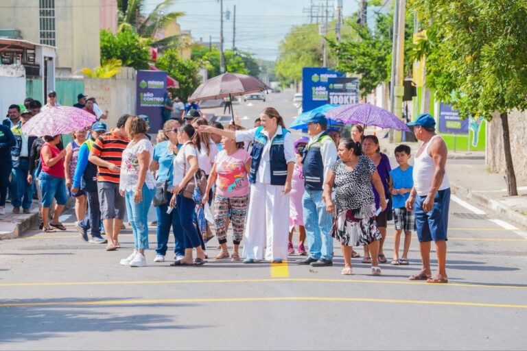 #Mérida | Suma Cecilia Patrón más de 100 kilómetros de calles nuevas entregadas a la gente.
