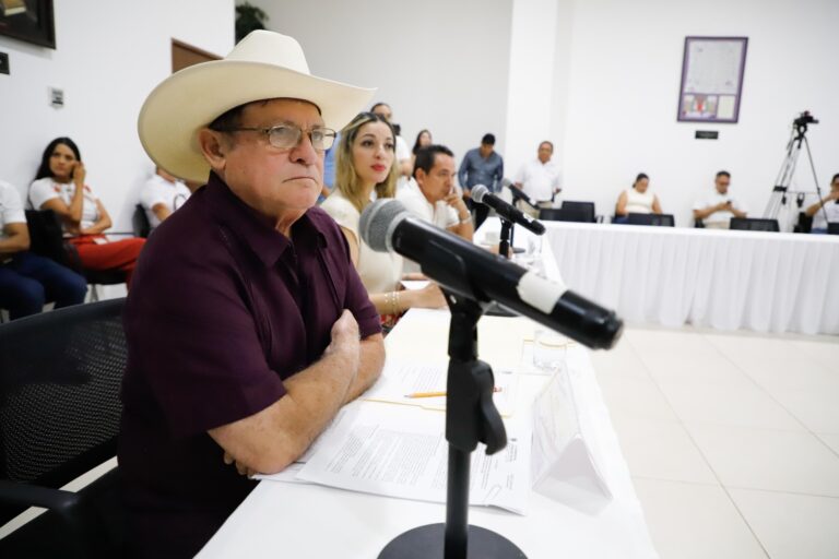 #CongresoLocal | DISTRIBUYEN LA INICIATIVA PARA MODIFICAR LA LEY DE SEGURIDAD SOCIAL DE LOS TRABAJADORES DE YUCATÁN (ISSTEY)